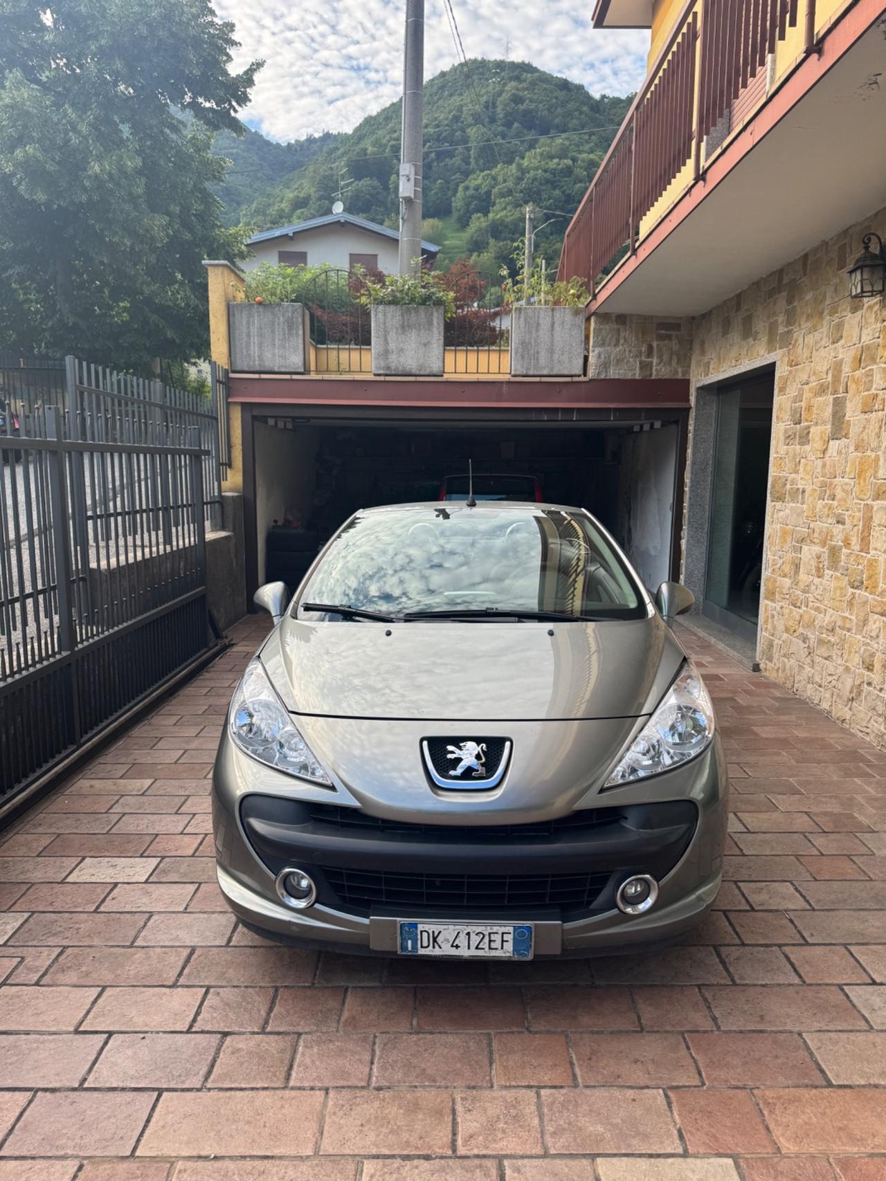 Peugeot 207 1.6 THP 150CV CC Féline