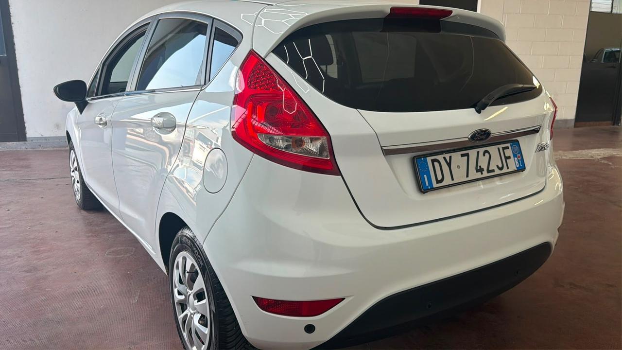 Ford Fiesta 1.4 5 porte Bz.- GPL Titanium