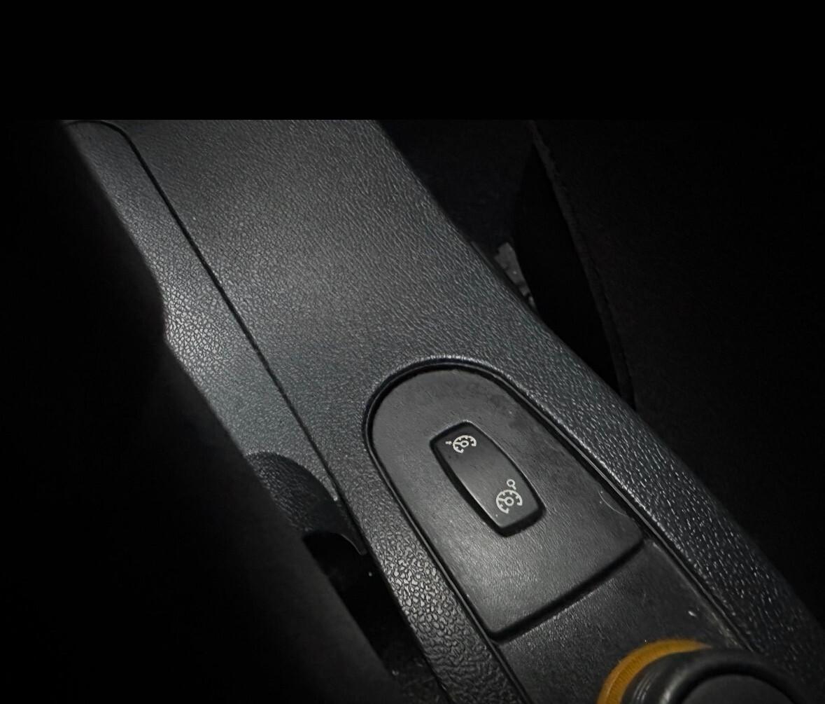 Renault Clio 1.2 16V 5 porte Confort