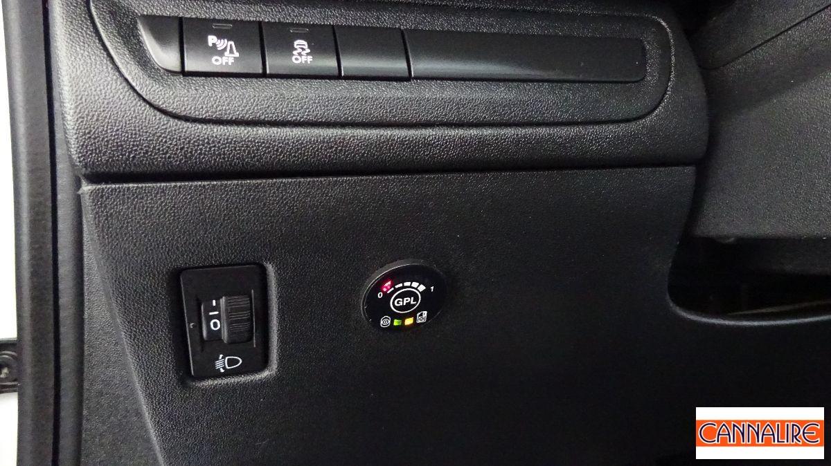 PEUGEOT - 208 - PureTech 82 5p. GPL Active