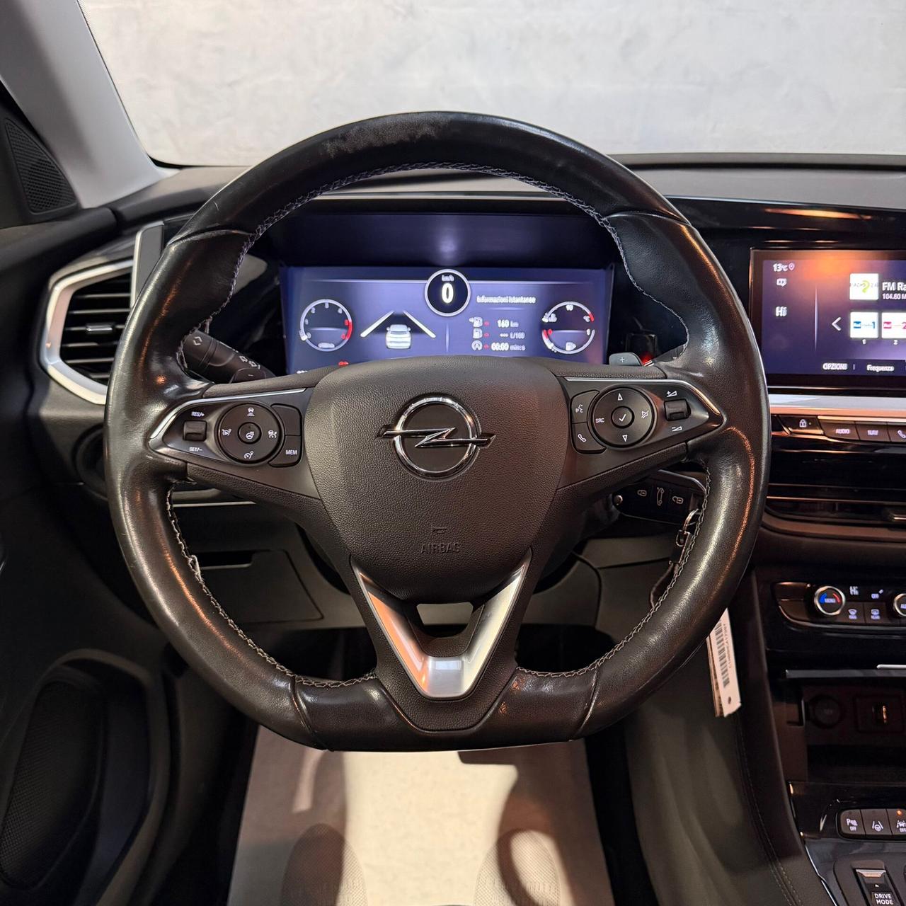 Opel Grandland 1.5 diesel aut. Business Elegance NEOPATENTATI IVA ESPOSTA