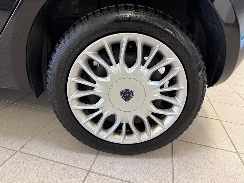 Lancia Ypsilon 1.2 69 CV 5 porte Gold
