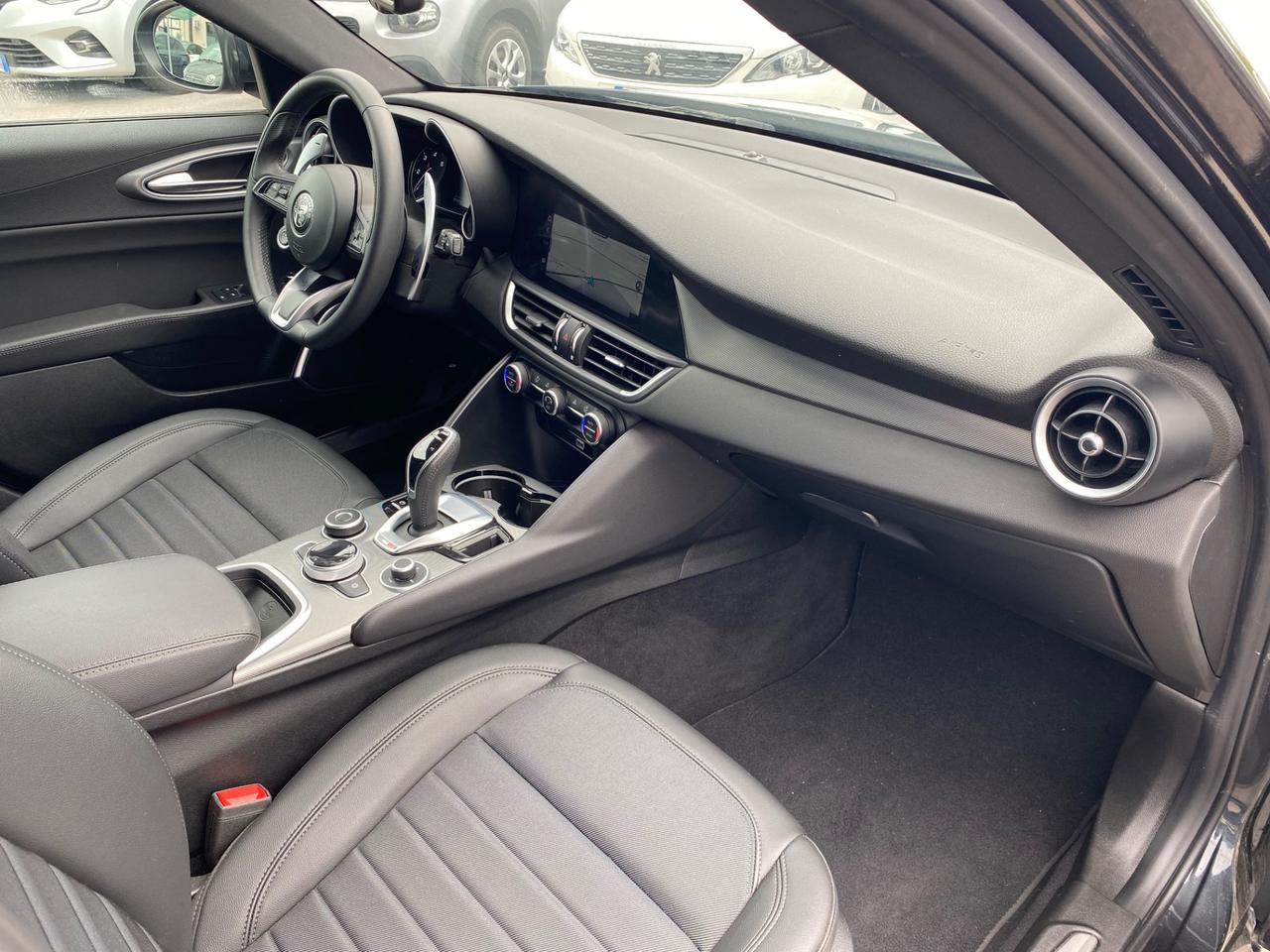 Alfa Romeo Giulia 2.2 190 CV AT8 Sprint Total Black