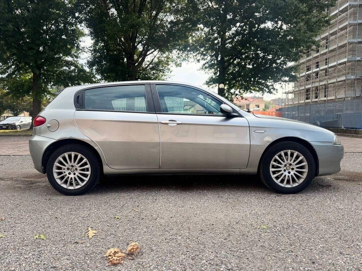 Alfa Romeo 147 1.6 ts 16v Distinctive c esp 105cv 5p