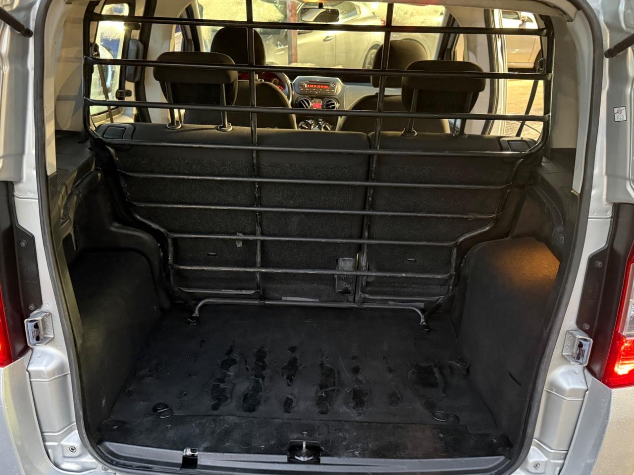 Fiat Qubo 1.3 MJT 95 CV Lounge-rate-permute-E6