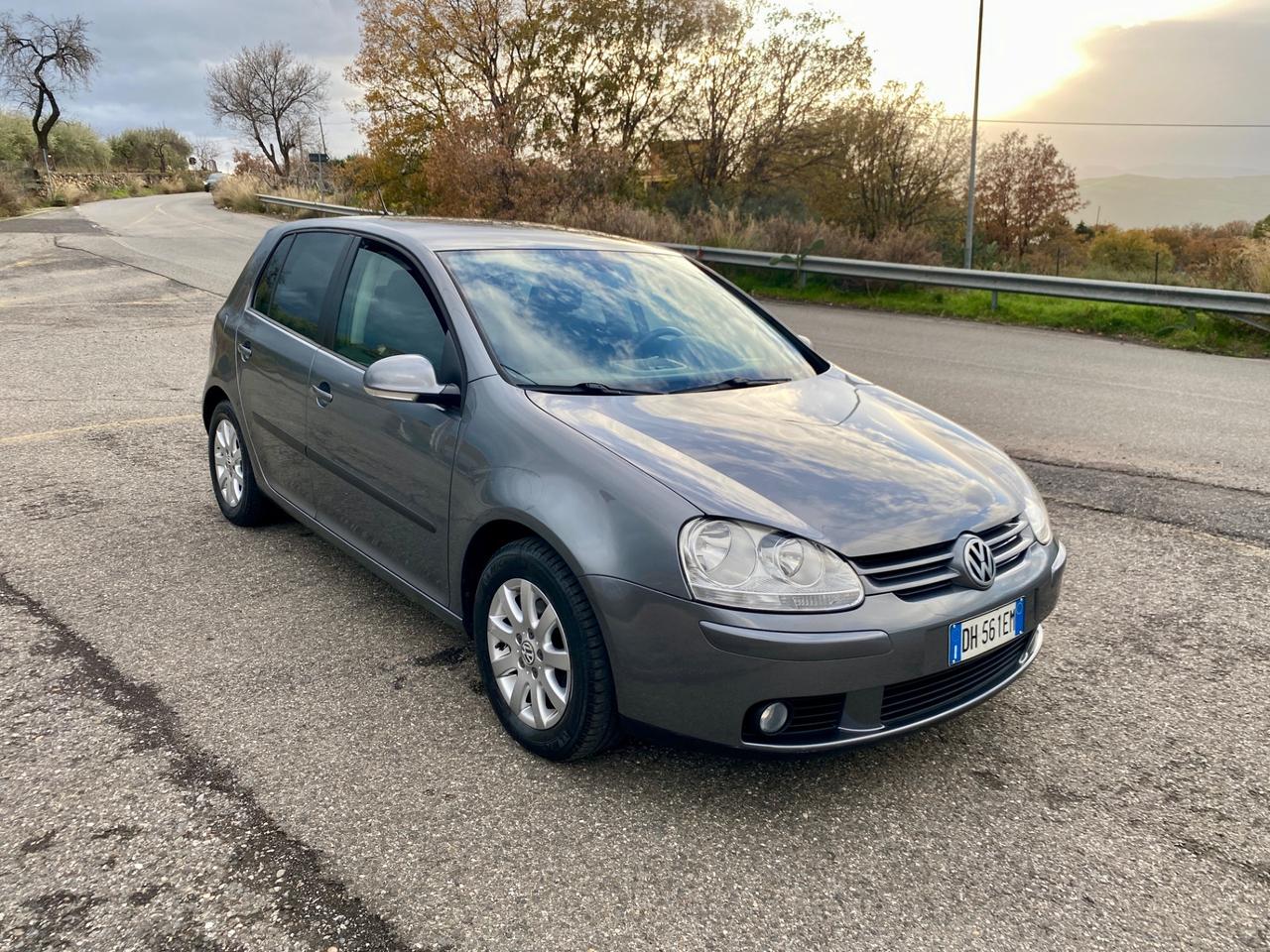 Volkswagen Golf 1.9 TDI 6 Marce 5p. Sportline