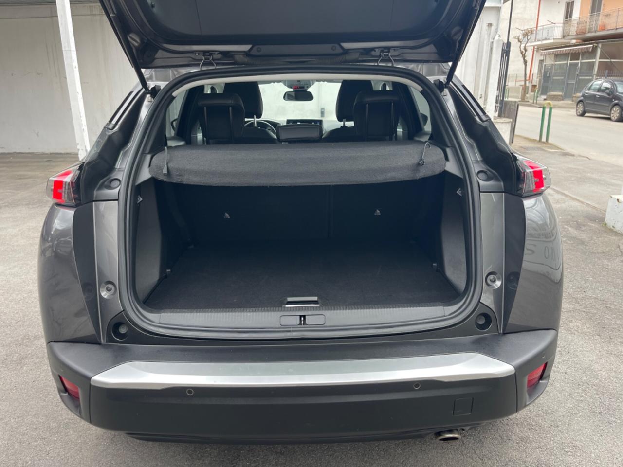 Peugeot 2008 BlueHDi 130 S&S EAT8 Allure Pack QUADRO VIRTUAL COCKPIT