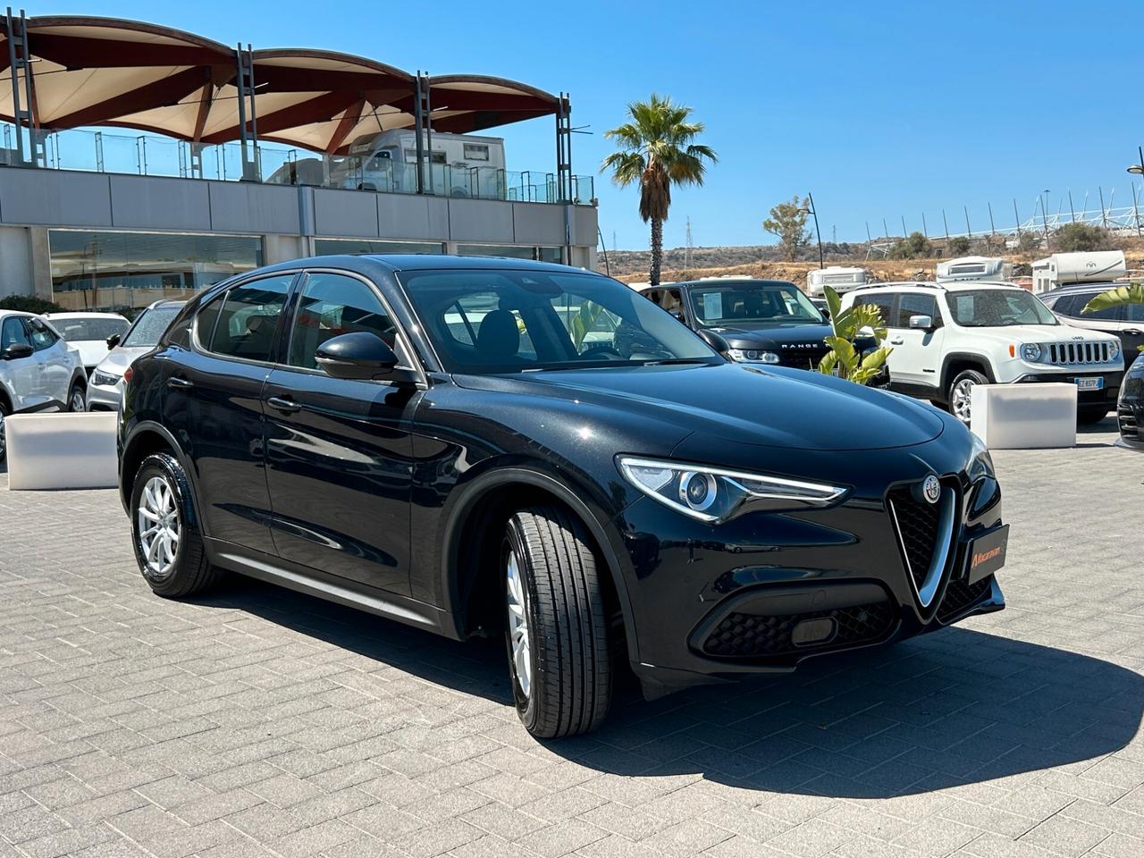 Alfa Romeo Stelvio 2.2 t Business Q4 190cv auto my19