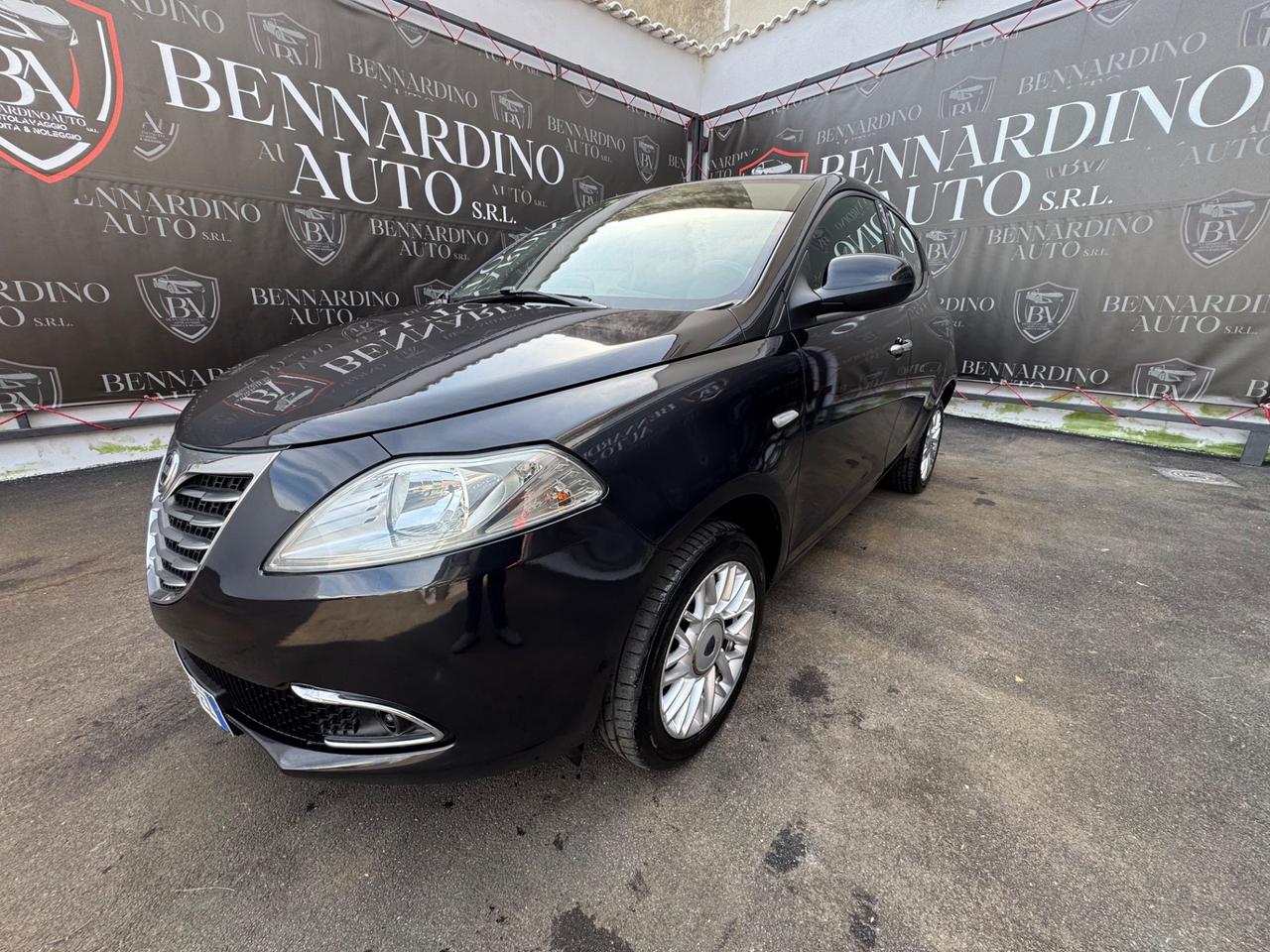 Lancia Ypsilon 0.9 TwinAir 85 CV 5 porte Metano Ecochic Gold