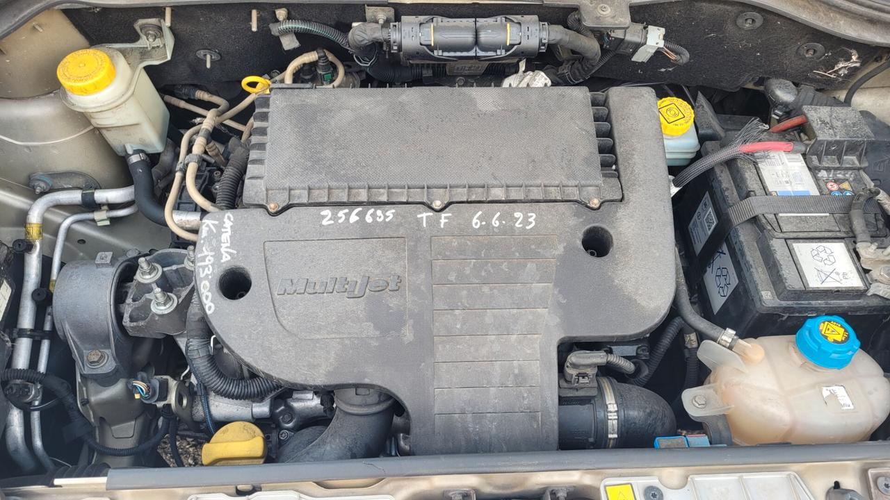 Fiat Qubo 1.3 MJT 75 CV .. 5 POSTI..PREZZO COMMERCIANTE..