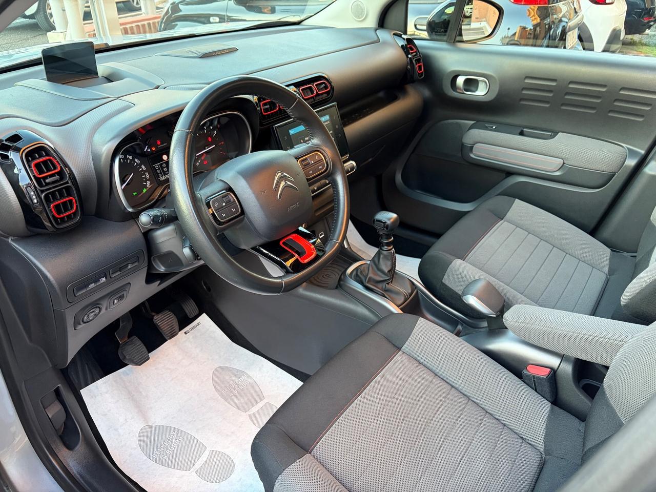 Citroen C3 Aircross PureTech 110 Shine + TETTO APRIBILE !!