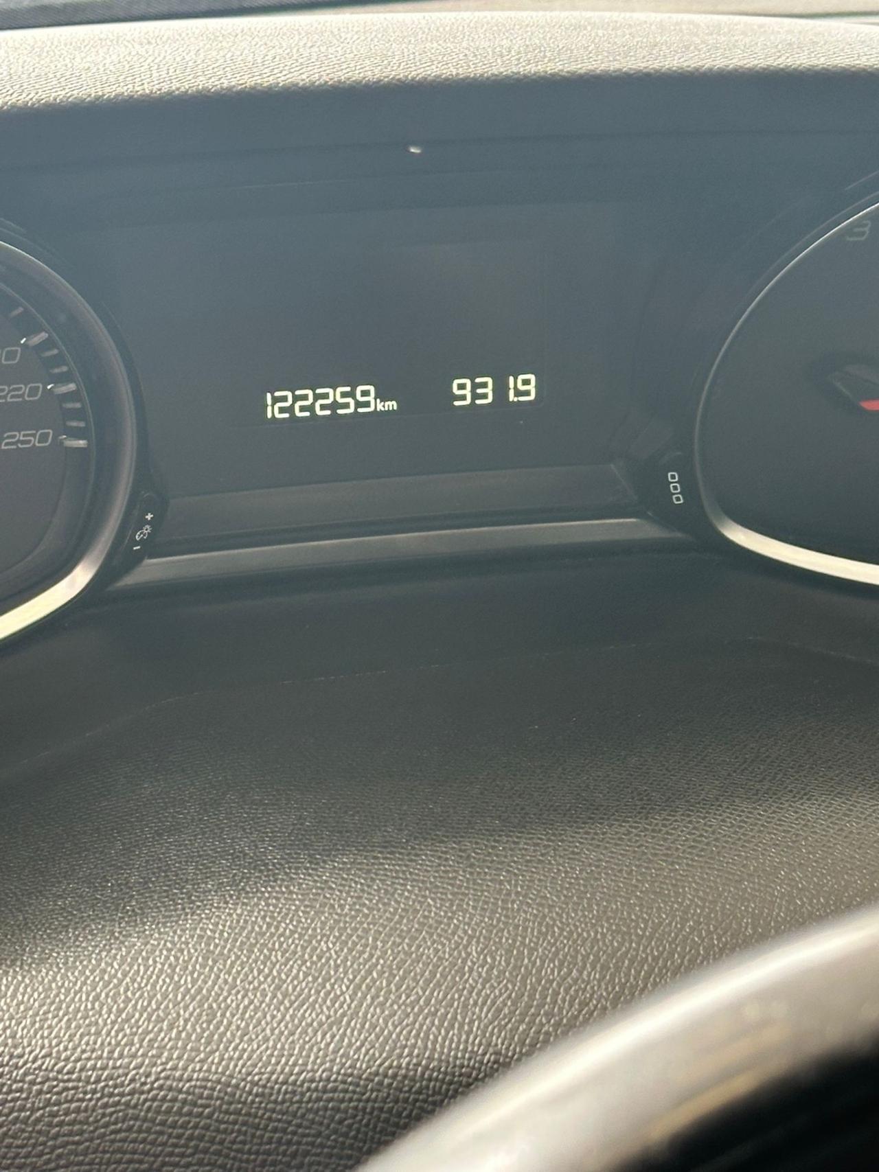 Peugeot 308 BlueHDi 120 S&S Business