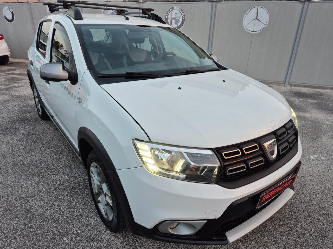 Dacia SANDERO STEPWAY 0.9 TCe TurboGPL 90CV NUOVA 2017