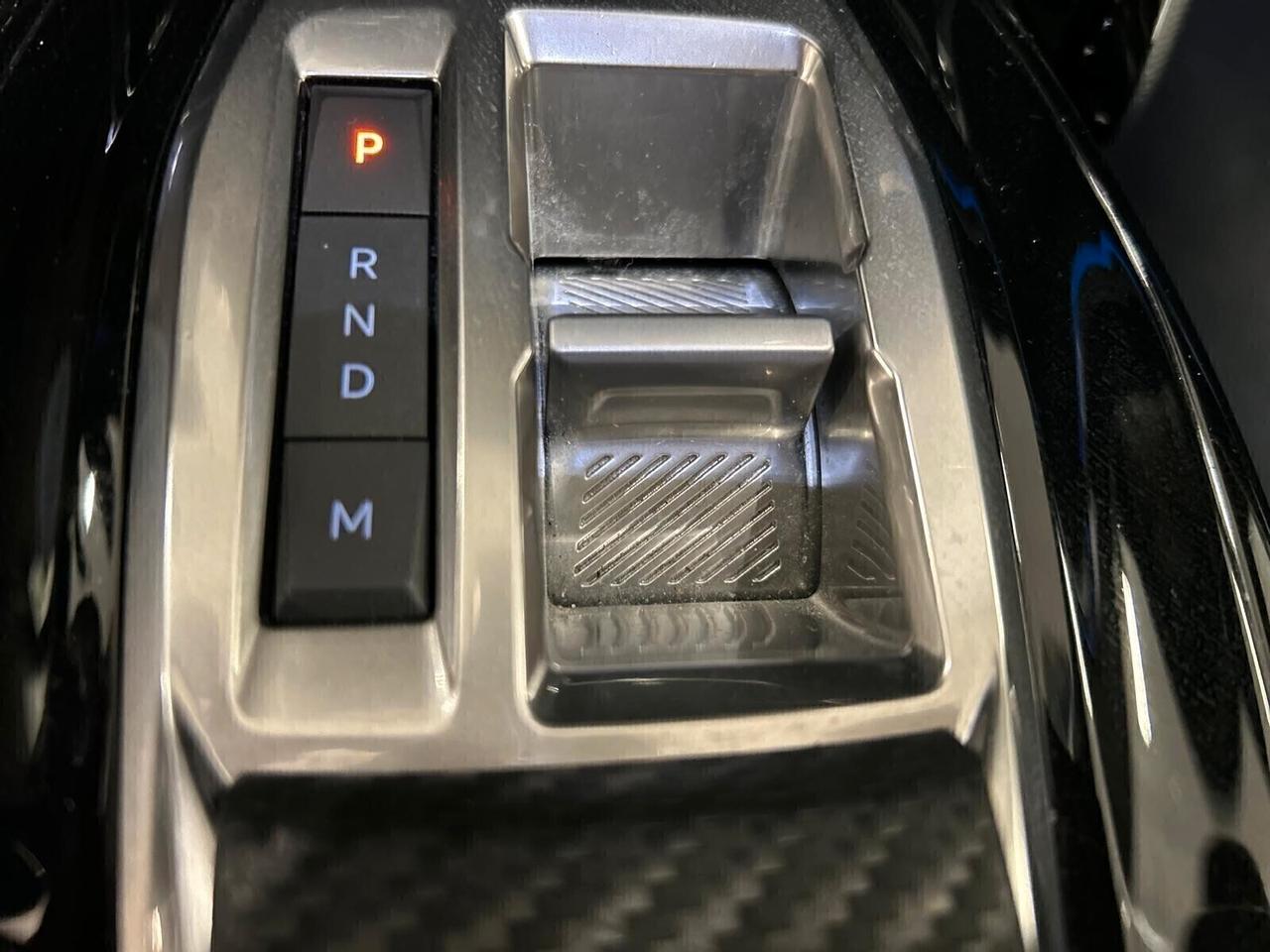 Peugeot 208 GT Hybrid 145 e-DCS6 SPOTICAR