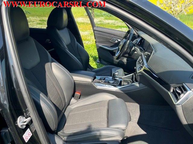 BMW 318 d 48V Touring Sport + Gancio Traino