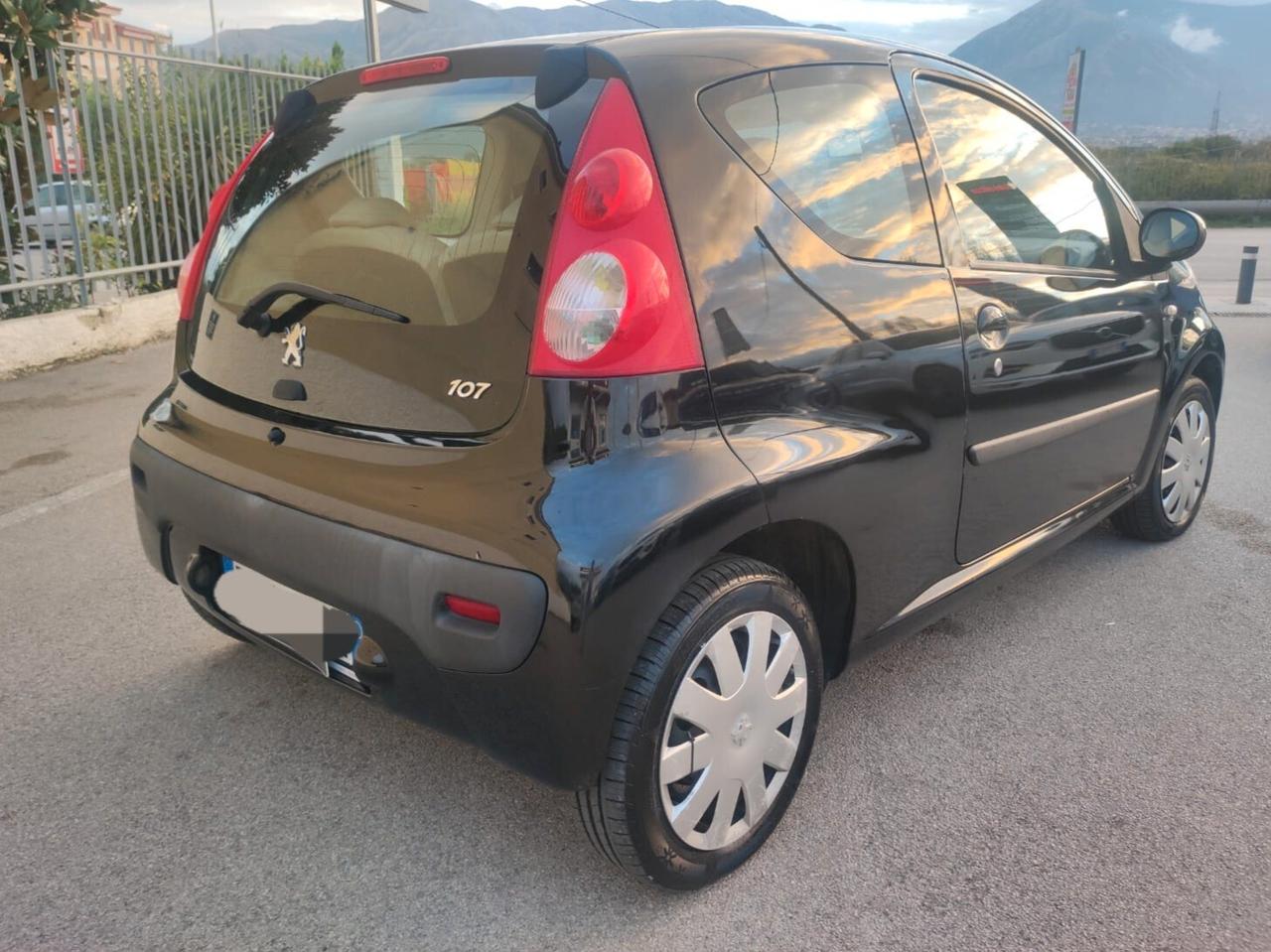 Peugeot 107 1.0 68CV 3p. Sweet Years