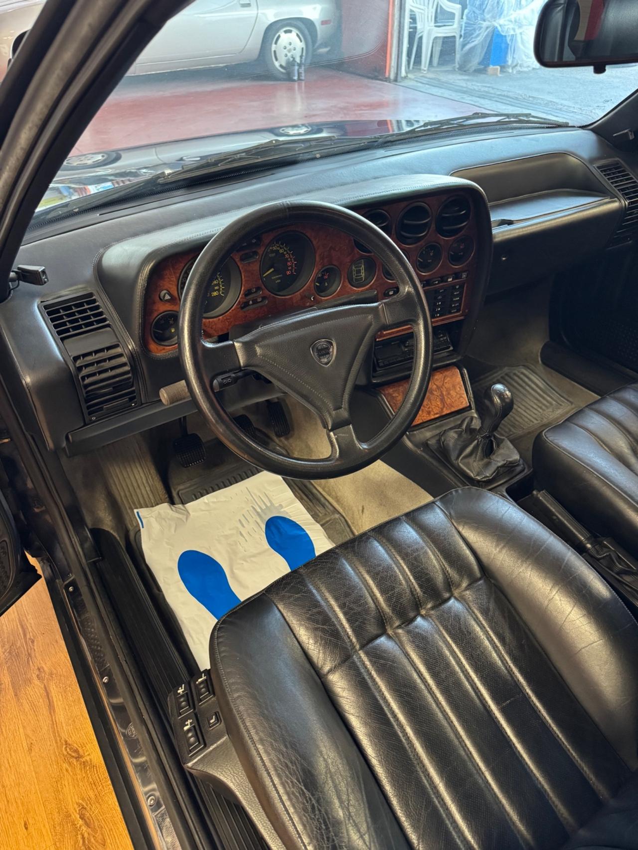 Lancia Thema Ferrari 8.32 PERMUTE