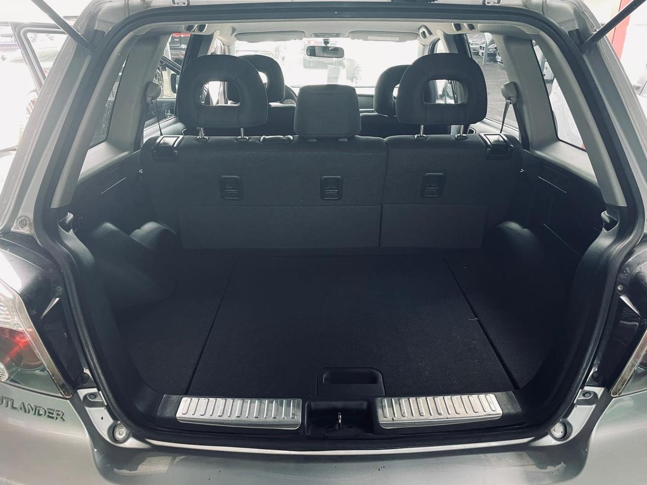 Mitsubishi Outlander 2.0i GPL 4WD PERMUTE RATE