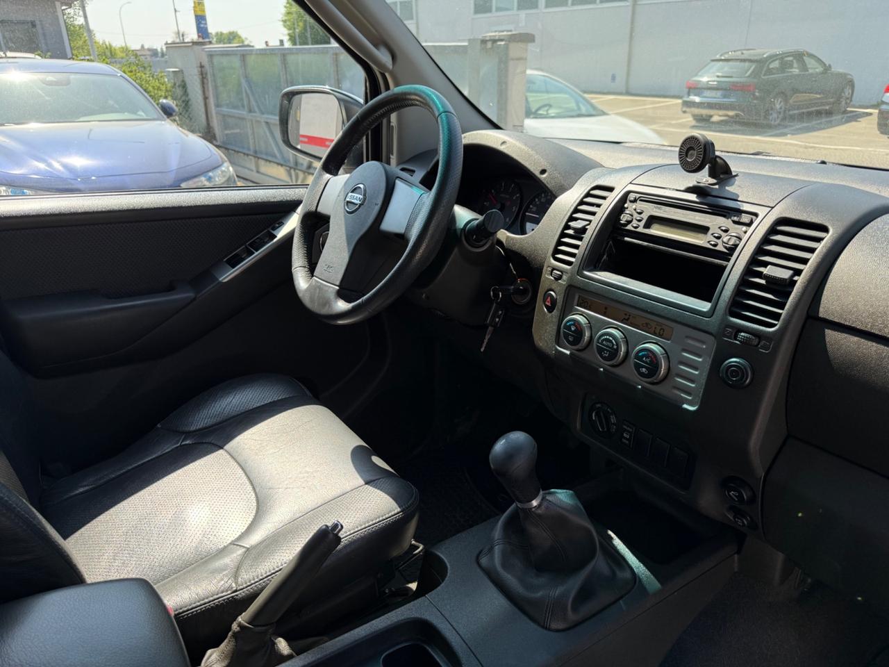 Nissan Navara 2.5 dCi 4 porte Double Cab LE