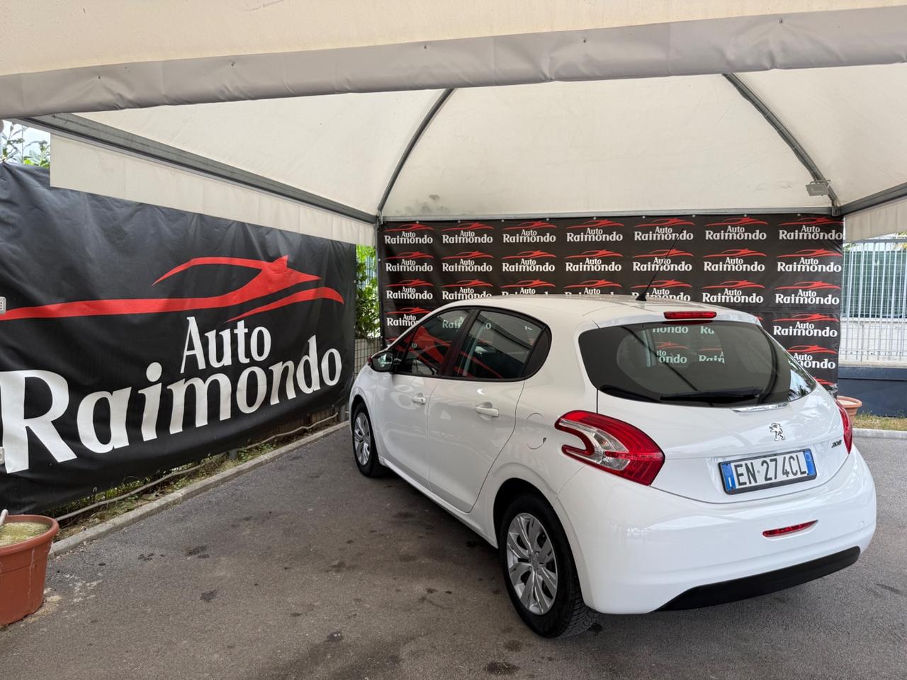 Peugeot 208 1.4 HDi 68 CV 5 porte