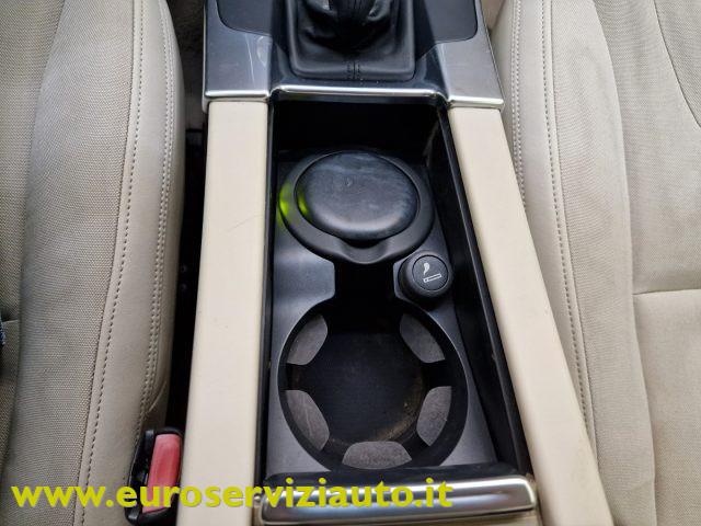 VOLVO V60 T3 Powershift Kinetic