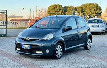 Toyota Aygo 3p 1.0 Lounge connect m-mt Luna NEOPATENTATI