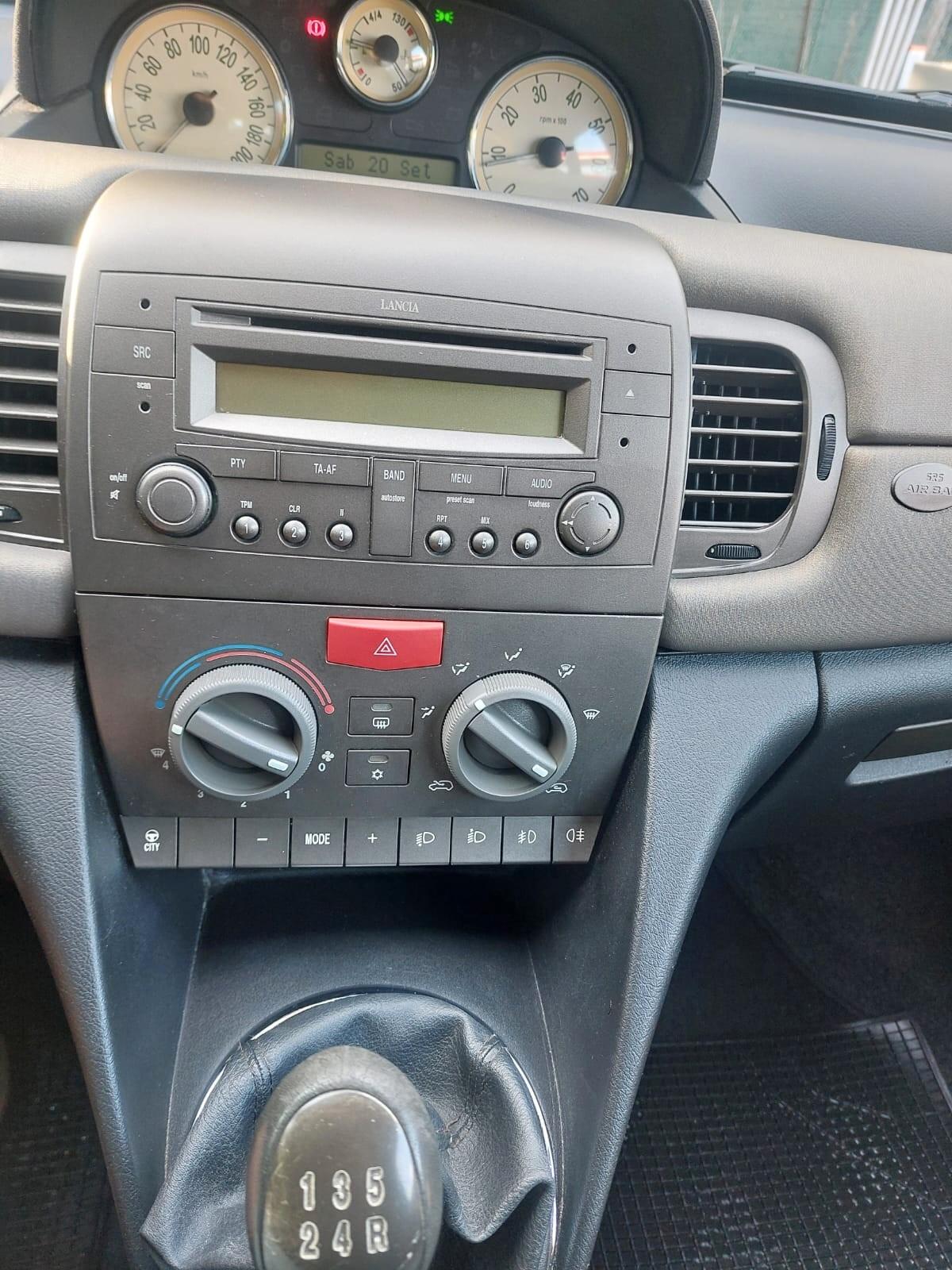 Lancia Ypsilon 1.2 16V UNICO PROPRIETARIO OK NEOPATENTATI