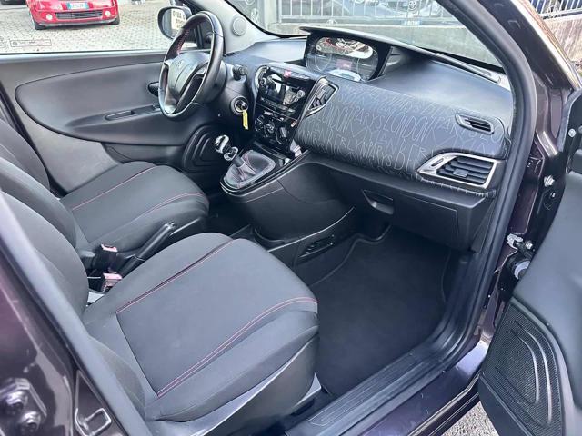 LANCIA Ypsilon 1.2 69 CV 5 porte Platinum