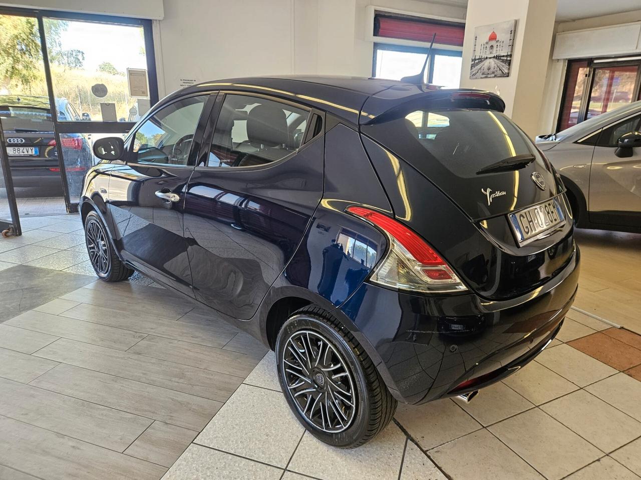 Lancia Ypsilon 1.0 Firefly GOLD Benzina/Hybrid S&S 70CV