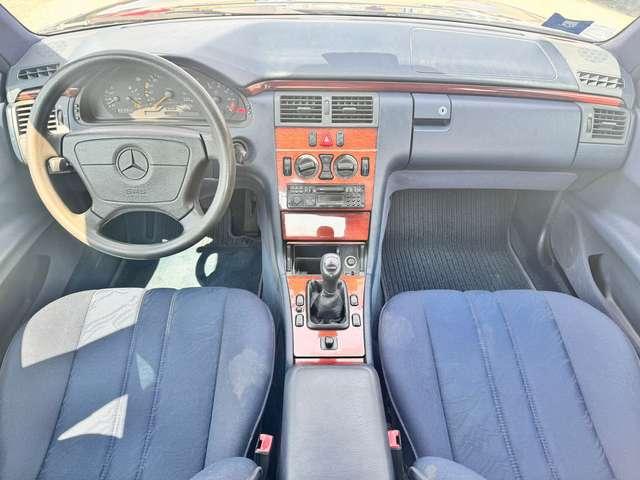 Mercedes-Benz E 200 E 200 Classic