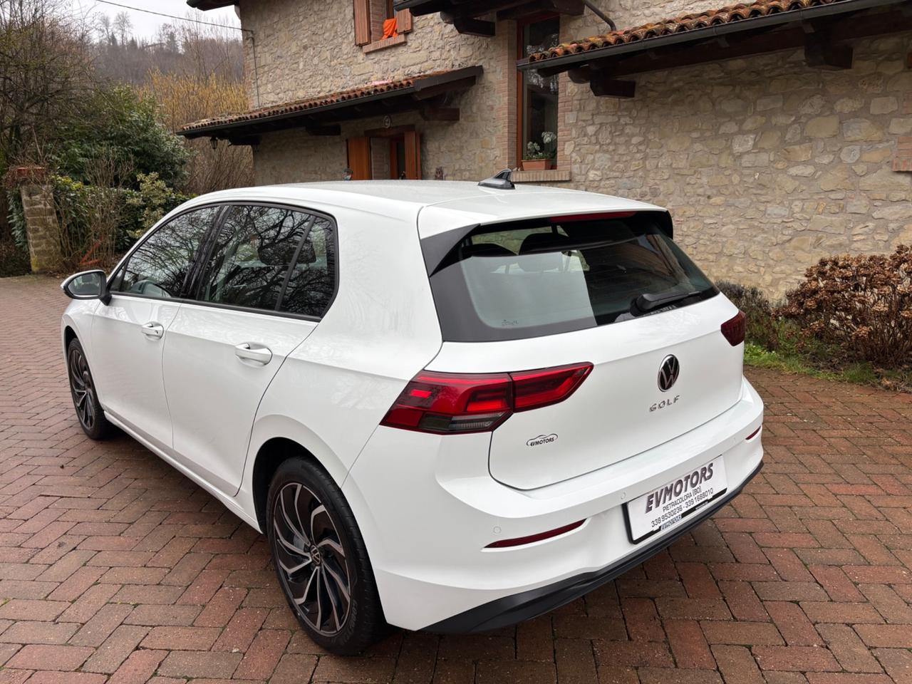 Volkswagen Golf 1.0 TSI EVO Life 7 ANNI DI GARANZIA