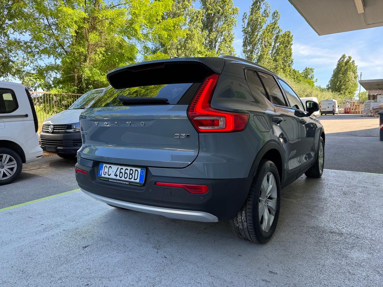 Volvo XC40 2.0 d3 Momentum AWD Auto GARANZIA24MESI