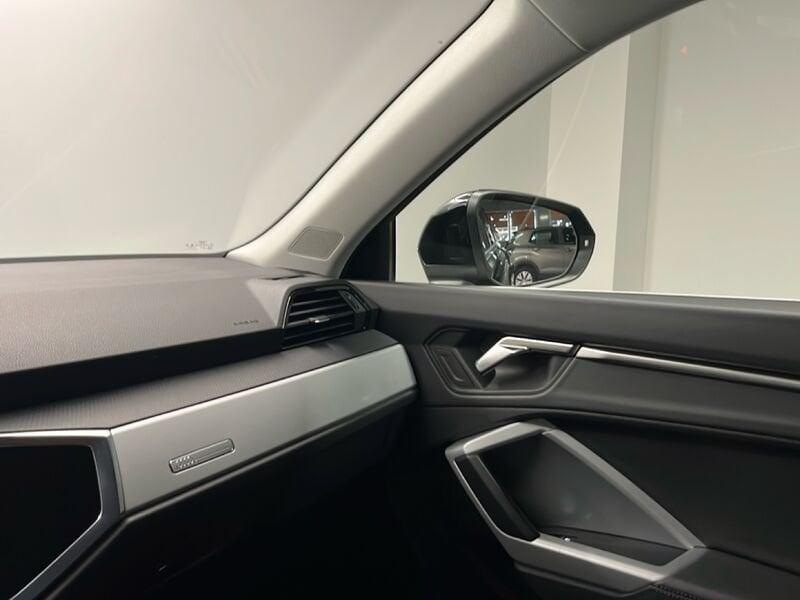 Audi Q3 Audi Sportback Business Plus 35 TDI 110(150) kW(PS) S tronic