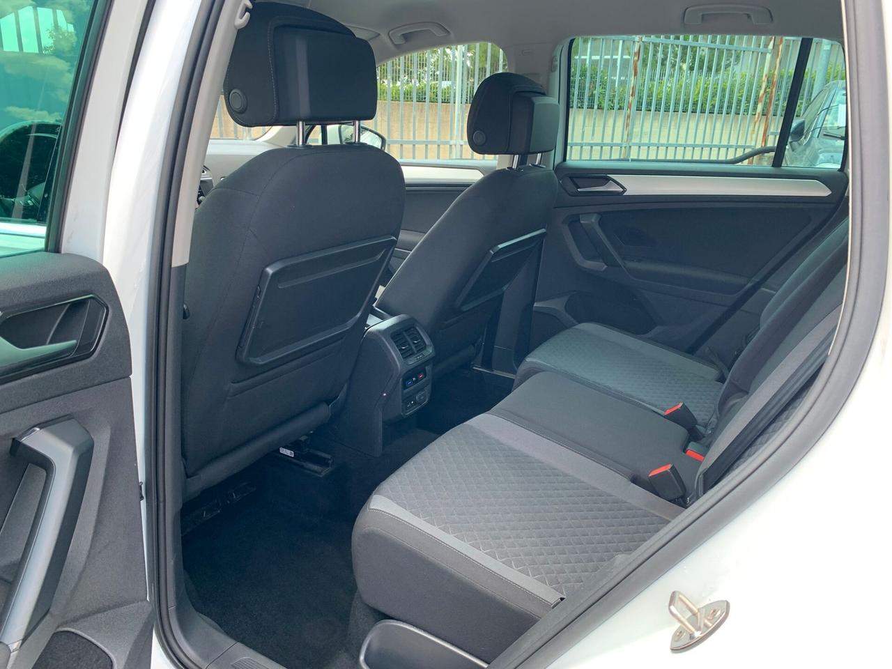 VW Tiguan 1.6 TDI Business !!! NEW NEOPATENTATI OK !!!