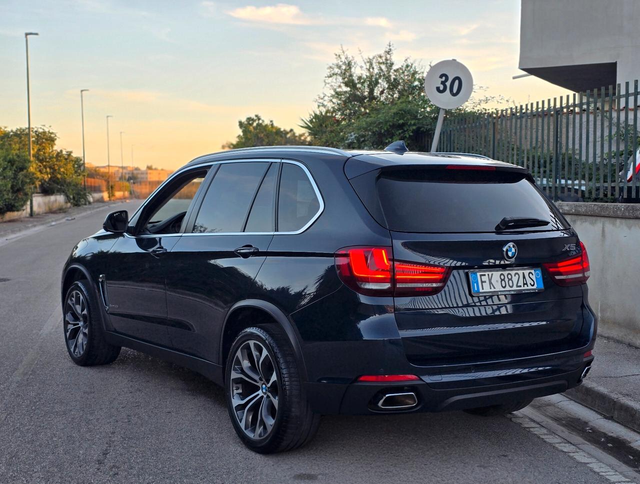 BMW X5 LUXURY 313CV N1 2018 MOTORE NUOVO