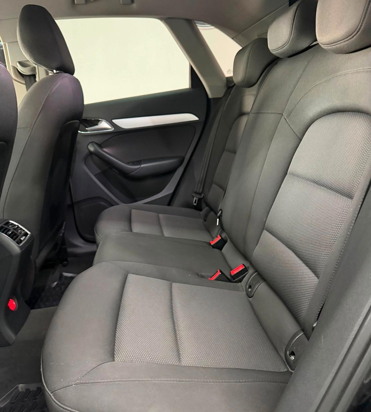 Audi Q3 2.0 TDI 120 CV S tronic Sport
