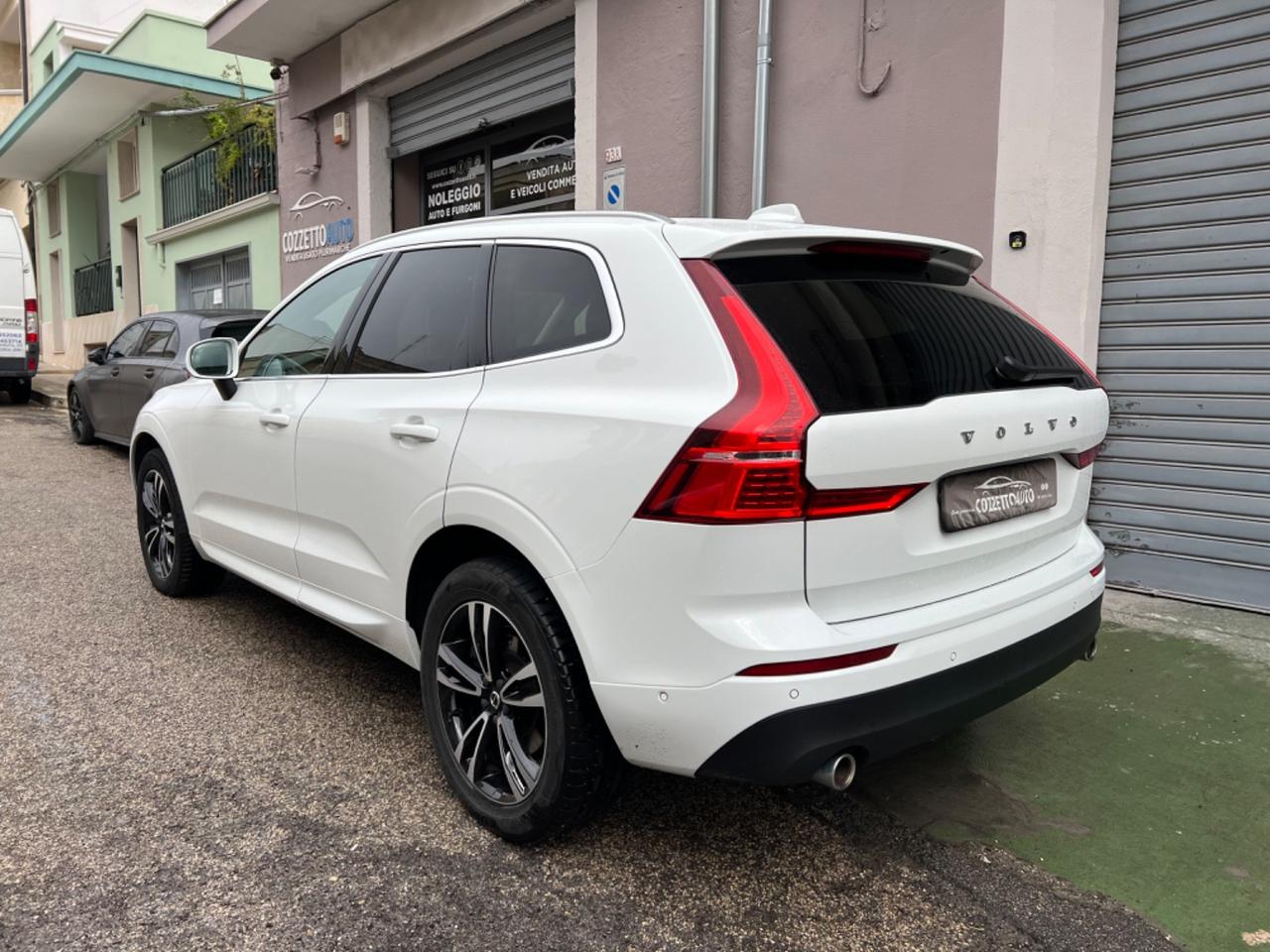 Volvo XC 60 XC60 B4 Geartronic Business Plus TETTO