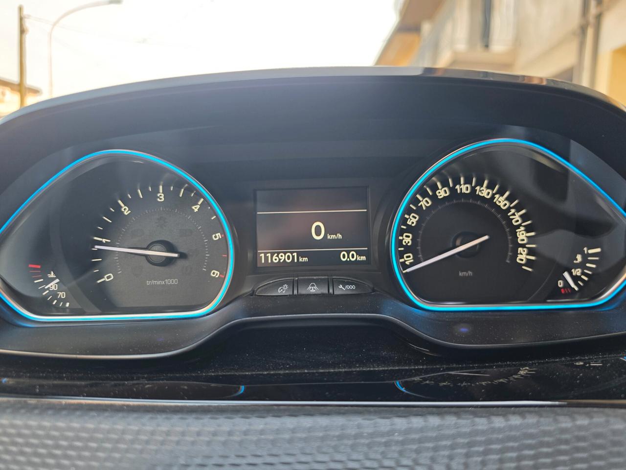 Peugeot 2008 BlueHDi 120 S&S Black Matt