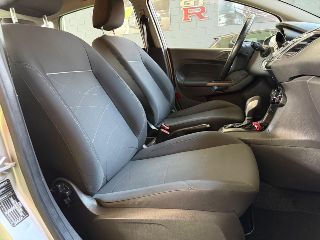 Ford Fiesta 1.0 EcoBoost 100CV Powershift Titanium