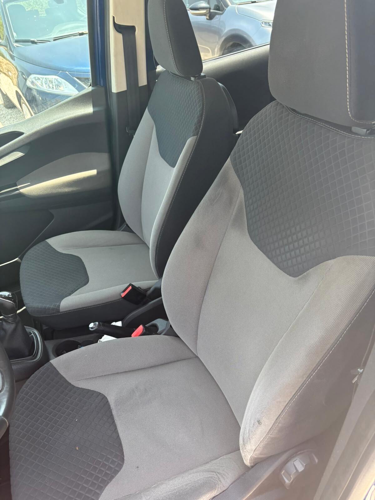 Ford Tourneo Courier Tourneo Courier 1.6 TDCI 95 CV Plus