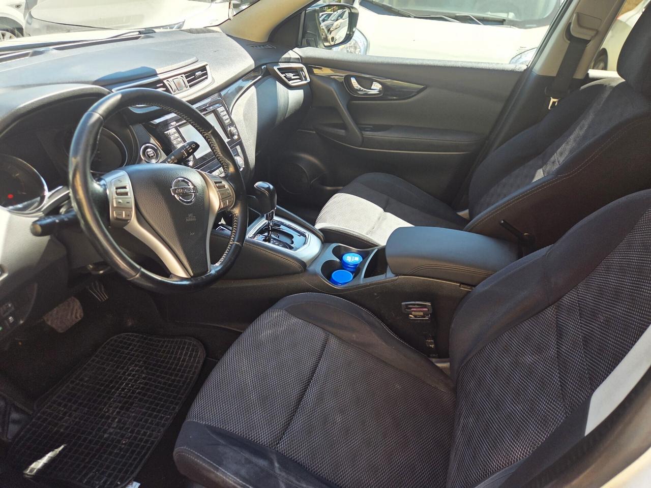 Nissan Qashqai 1.6 dCi AUTOM. NAVI CERCHI 18 FULL