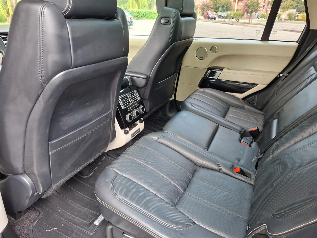Land Rover Range 4.4 SDV8 Autobiography