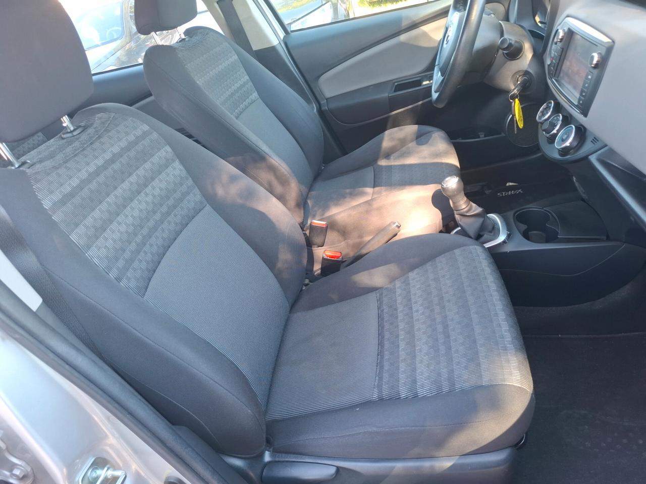 Toyota Yaris 1.0 5 porte Lounge