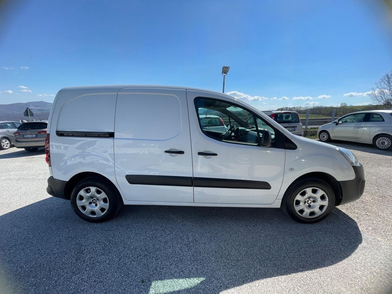 Peugeot Partner 1.6 HDi 92 VAN 3 POSTI