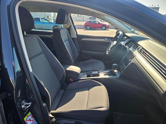 VOLKSWAGEN Passat Variant 2.0 TDI DSG BlueMotion Tech