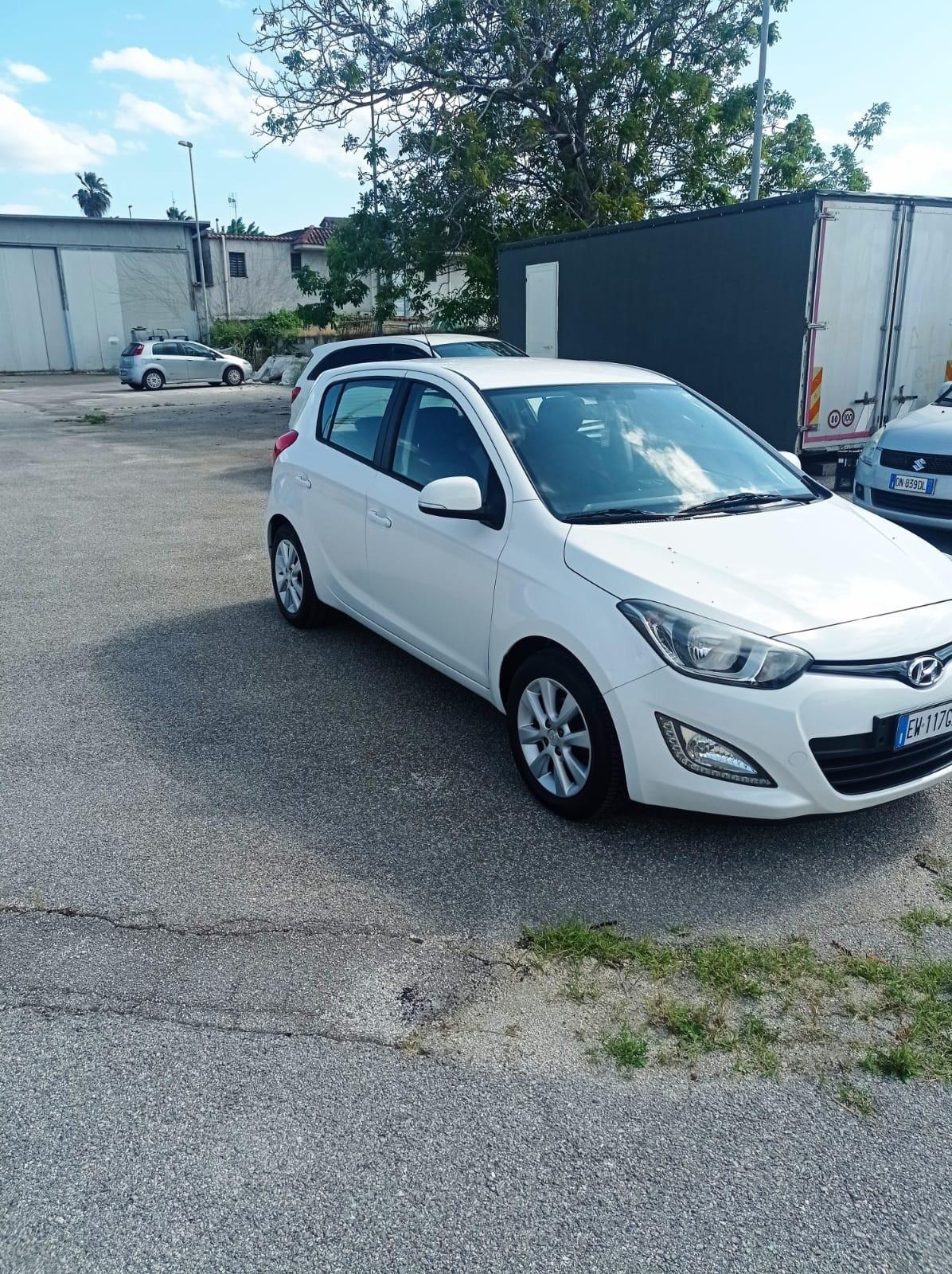 Hyundai i20 1.2 5p. Econext Sound Edition