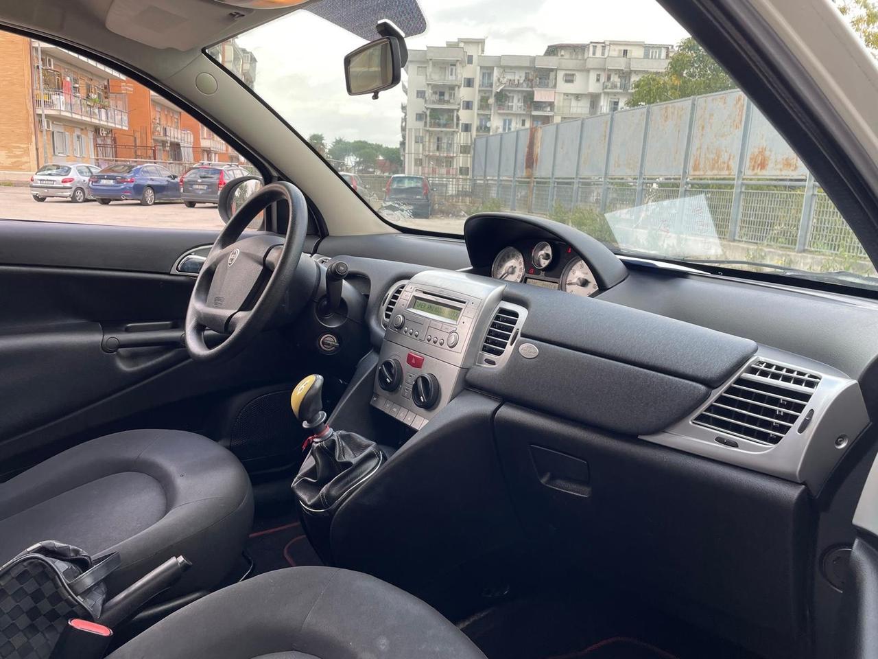 Lancia Ypsilon Restayling 1.2Benz Full Unyca Solo 140milaKM