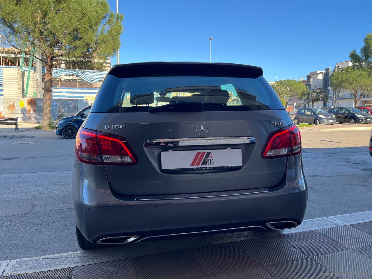 MERCEDES-BENZ B 180 d Sport