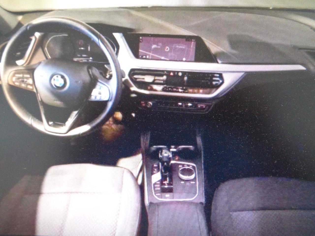 Bmw 116 116d 5p. Business Advantage