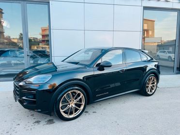 Porsche Cayenne Coupe e-hybrid Turbo GT iva esposta